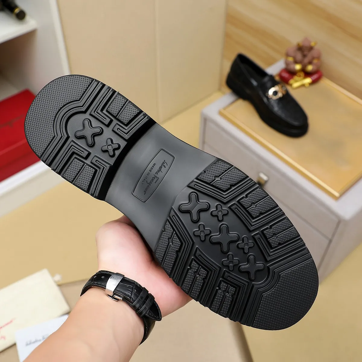 Men's shoes 💰500 Ferragamo [Ferragamo] top imported suit men's shoes 💯Original copy of the official website, product materials: selected imported embossed calfskin + luxury hardware buckle accessories ~ imported water-dyed cow 🐂 leather lining. Strong three-dimensional visual effect, original combination outsole, multiple colors available😘 Size: 38-44 (.45.46.4. Customized)